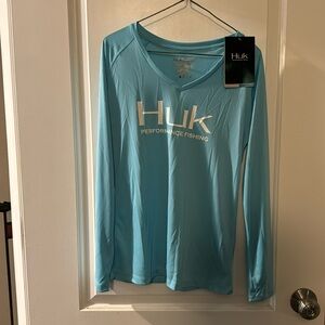 Huk Fishing Shirt - M NWT
